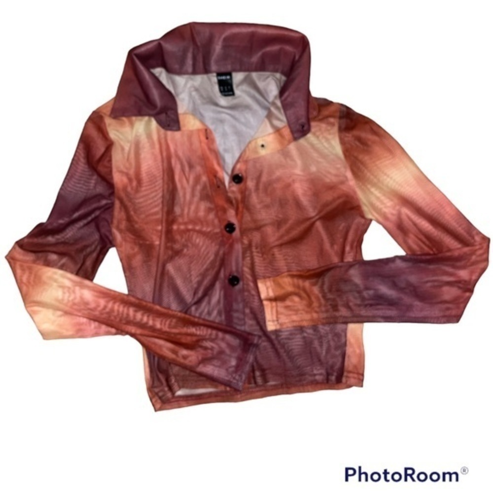 SHEIN Color Block Button Crop Top - Picture 3 of 6